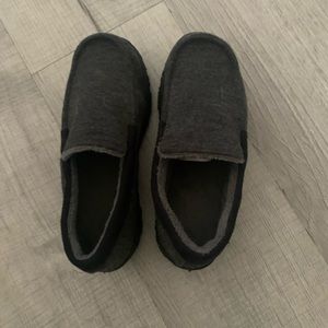 Boys bedroom shoes